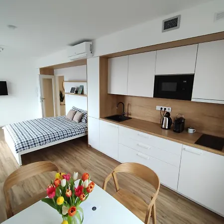 Apartment Apartman White Wine